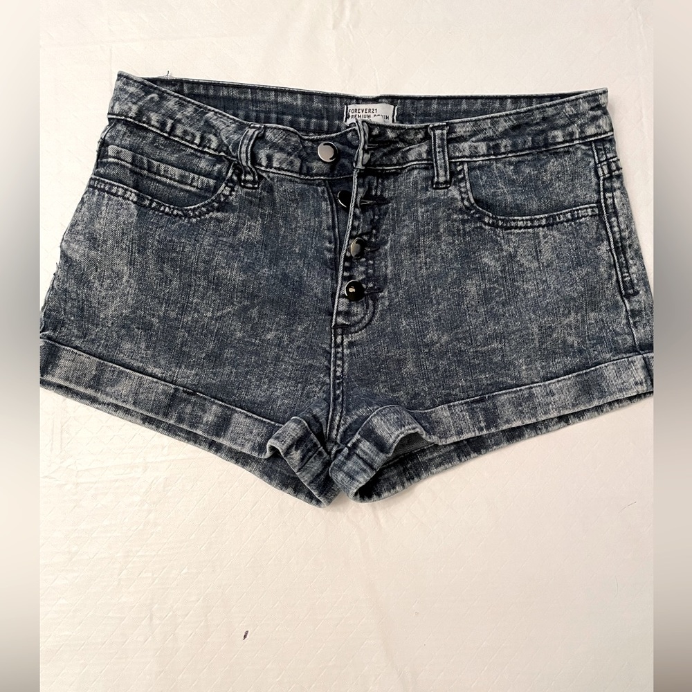 Forever 21 Size 28 Stoned Washed four button up Denim Shorts. Two front pockets.